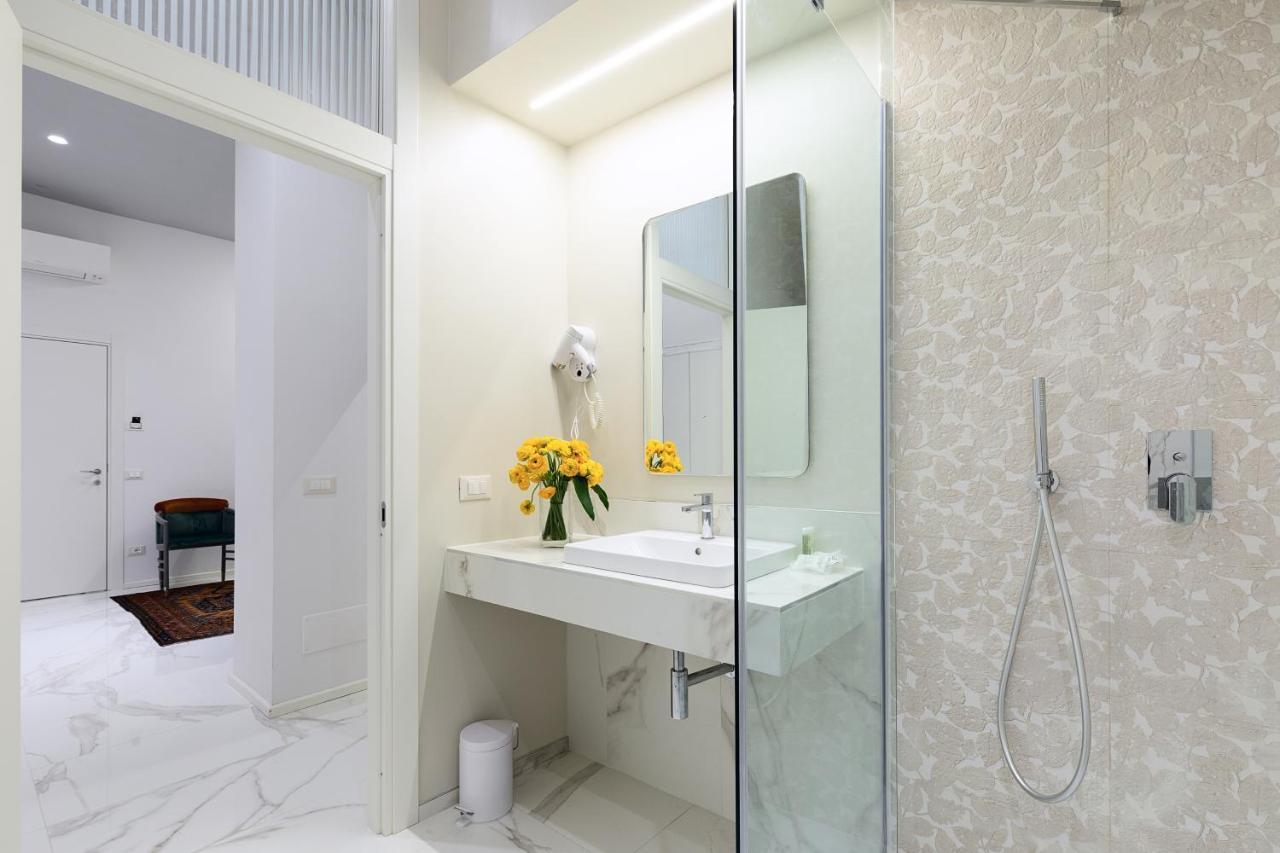Cavour Suites Guest House โรม ภายนอก รูปภาพ