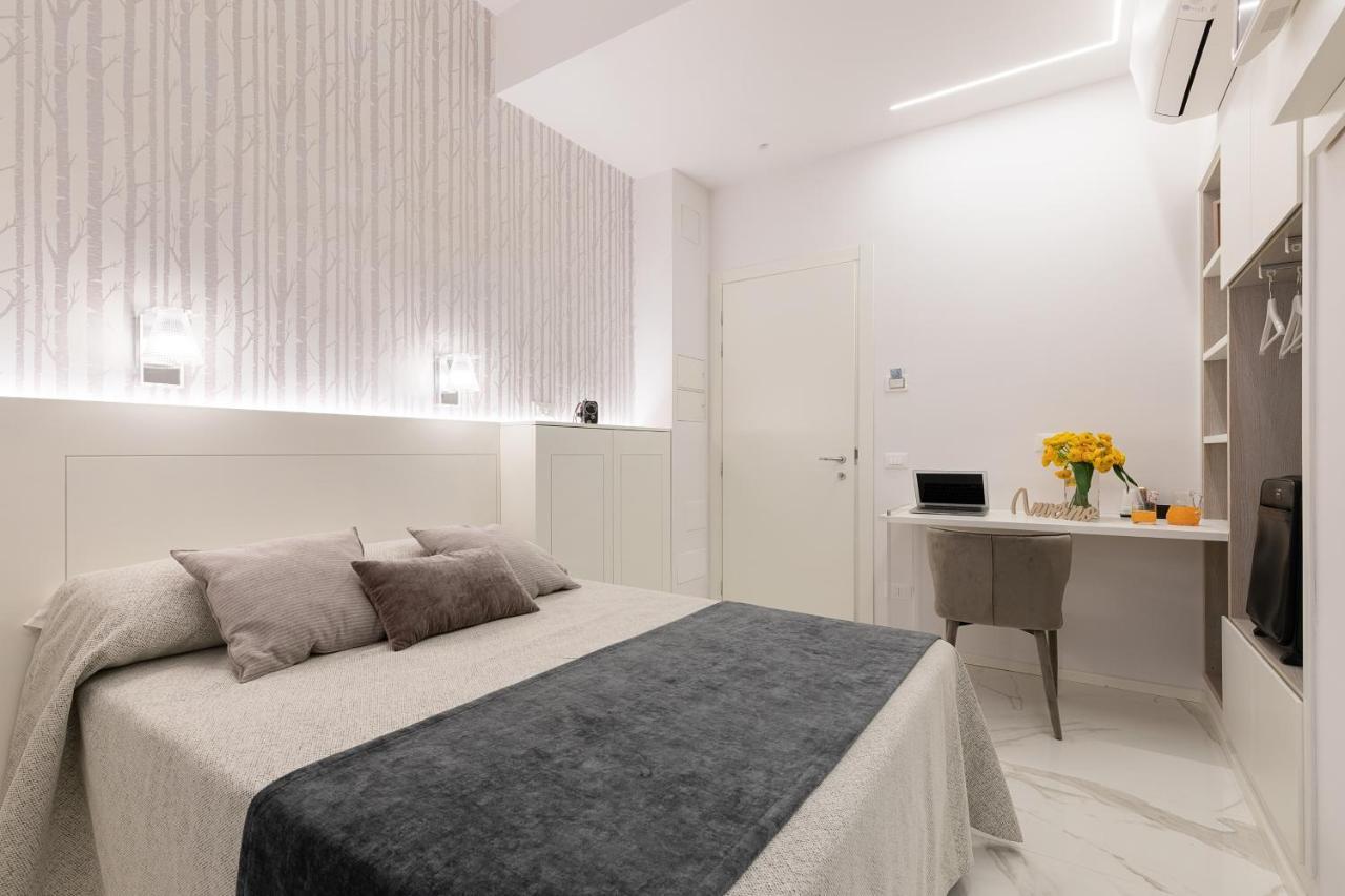 Cavour Suites Guest House โรม ภายนอก รูปภาพ