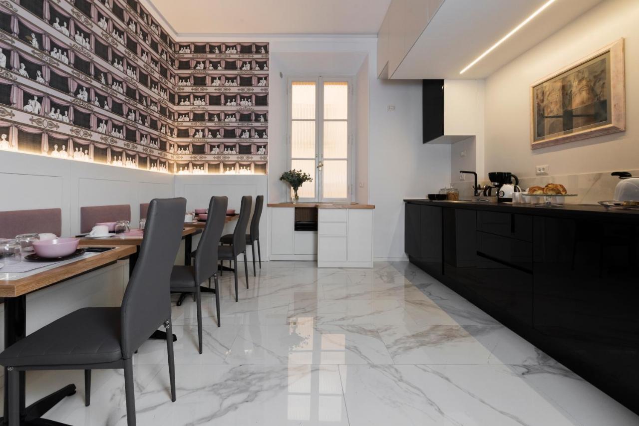 Cavour Suites Guest House โรม ภายนอก รูปภาพ