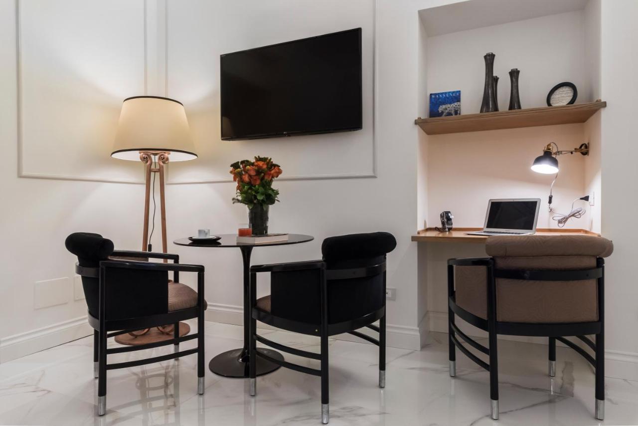 Cavour Suites Guest House โรม ภายนอก รูปภาพ