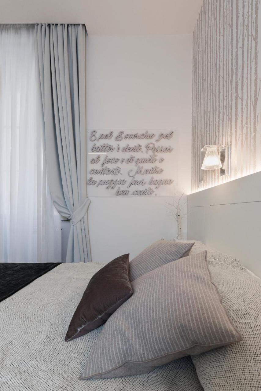 Cavour Suites Guest House โรม ภายนอก รูปภาพ